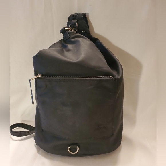 Giavello Slouch Shoulder/Sling Bag Converts To Backpack Nylon Black Zippered - Picture 1 of 6